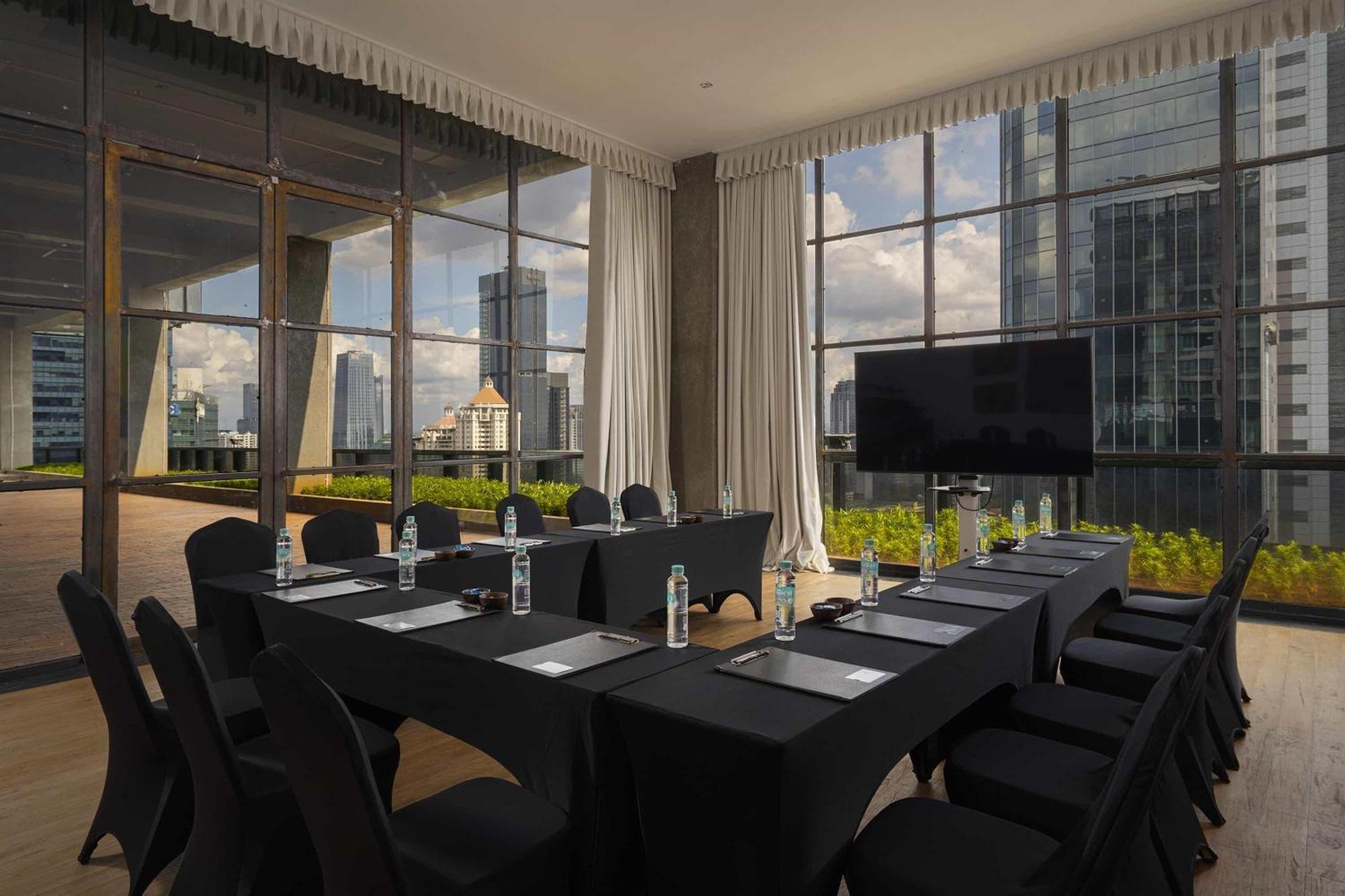 The Orient Jakarta, A Royal Hideaway Hotel 5*